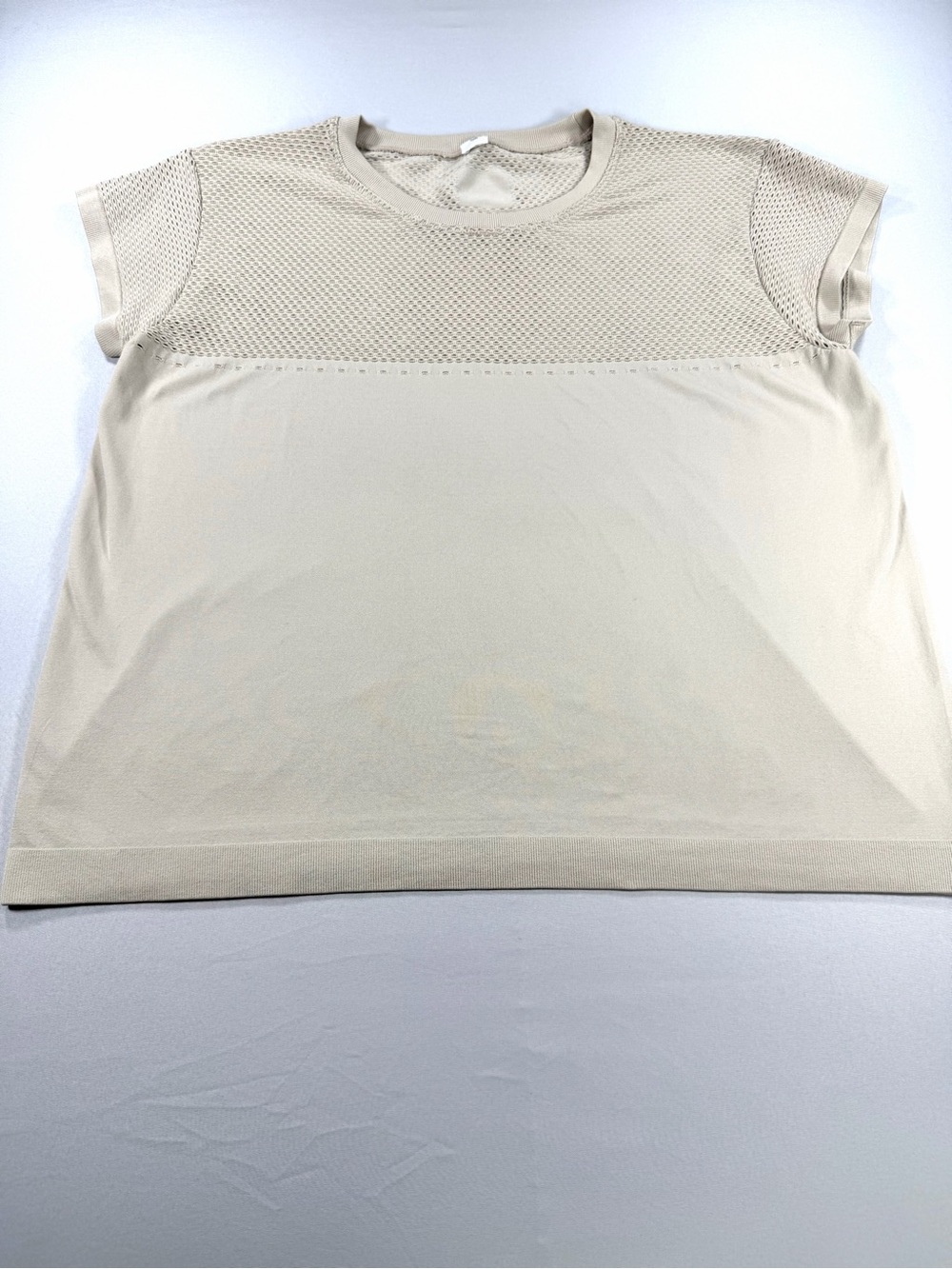 Varley Women’s Small Beige Mesh Performance Short Sleeve Athletic Top